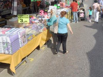In occasione delle festività natalizie i mercati settimanali di Marina...